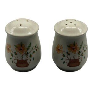 vintage 1984 rare country side stoneware salt pepper shakers floral round READ